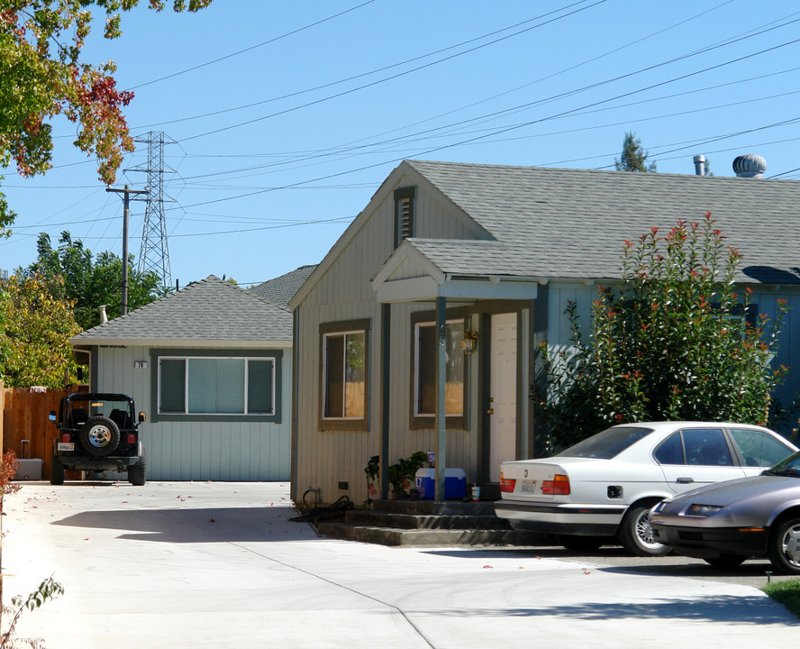 70 Lark Center Dr in Santa Rosa, CA - Building Photo