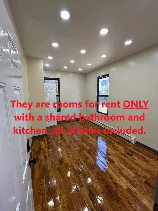 434 Gregory St, Unit 1 in Bridgeport, CT - Foto de edificio - Building Photo
