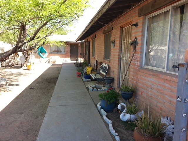 McCreary Place in Phoenix, AZ - Building Photo