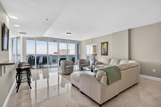 801 Briny Ave in Pompano Beach, FL - Building Photo - Building Photo