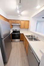 960 Acapulco Ct in Colorado Springs, CO - Building Photo - Building Photo