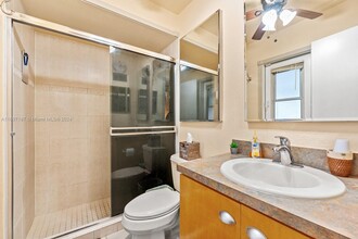 11461 NW 45th Pl in Sunrise, FL - Foto de edificio - Building Photo