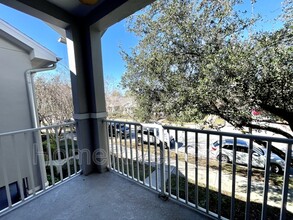 9502 W Park Village Dr in Tampa, FL - Foto de edificio - Building Photo