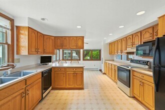 178 Massasoit Rd in Worcester, MA - Building Photo - Building Photo