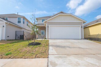 10716 Timber Brook Pass in Austin, TX - Building Photo - Building Photo