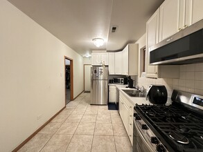 922 N Paulina St, Unit M08B in Chicago, IL - Building Photo - Building Photo