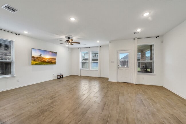 property at 31618 Donoso Dr