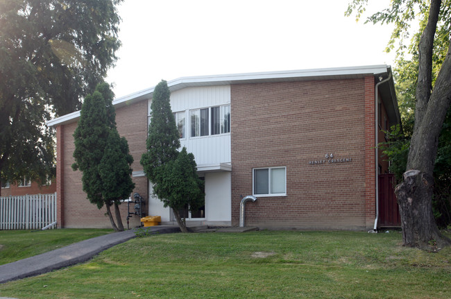 60-64 Henley Cres in Toronto, ON - Building Photo - Building Photo