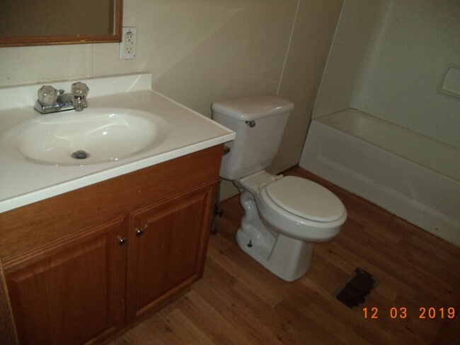 85 Bass Wood Dr in Ridgeley, WV - Building Photo - Building Photo