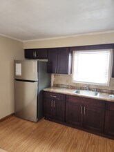 18 Tennyson St in Carteret, NJ - Building Photo - Building Photo