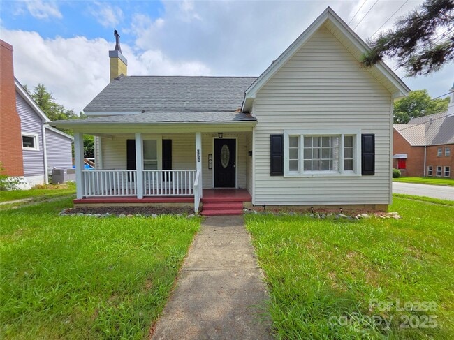 property at 628 E Lafayette St