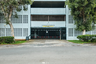 Kunawai Terrace in Honolulu, HI - Building Photo - Building Photo