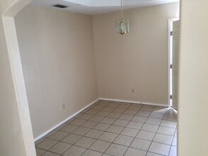 3809 W Sarah Evans St, Unit 2 in Edinburg, TX - Foto de edificio - Building Photo