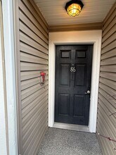 10504 140th St Ct E in Puyallup, WA - Foto de edificio - Building Photo