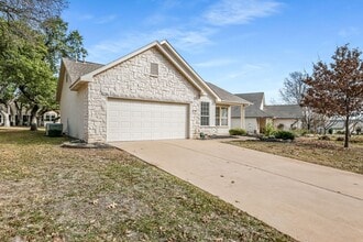 106 Sunflower St in Georgetown, TX - Building Photo - Building Photo