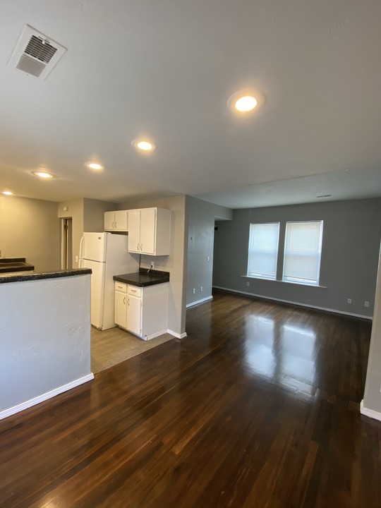 1414 S 16th St-Unit -1416-103 in Omaha, NE - Building Photo