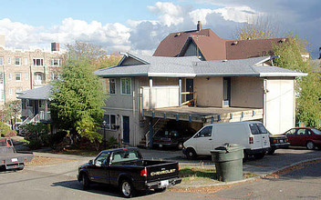 El Mar Terrace Apartments in Tacoma, WA - Building Photo - Building Photo