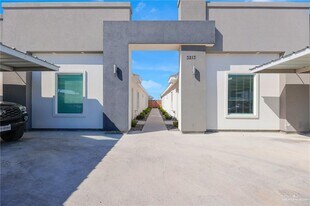 15 S Colt Ln in Edinburg, TX - Building Photo