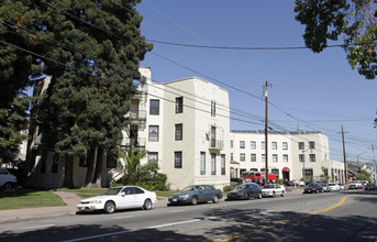 Alameda Hotel Apartments in Alameda, CA - Foto de edificio - Building Photo