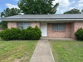 308 N Inglewood Ave in Russellville, AR - Building Photo