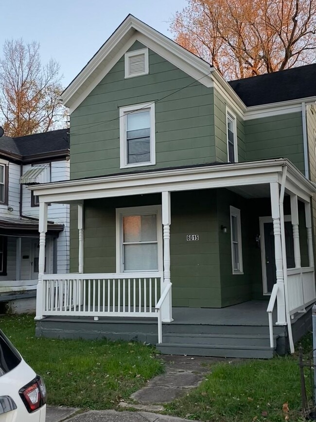 6015 Desmond St in Cincinnati, OH - Building Photo - Building Photo