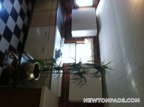 200 Commonwealth Ave, Unit 3 in Newton, MA - Building Photo - Building Photo