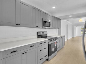 3571 NW 95th Terrace in Sunrise, FL - Building Photo