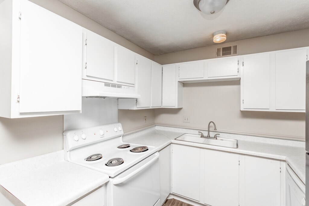 Woodbend Apartments Opelika, AL Apartments