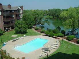 TWIN LAKES APARTMENTS