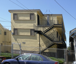 537 E 17th St in Oakland, CA - Building Photo - Building Photo