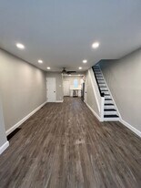 1530 S Bailey St in Philadelphia, PA - Building Photo