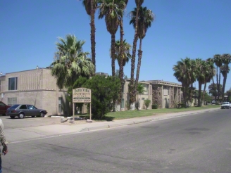 Patio Villa Apartments in Brawley, CA - Foto de edificio