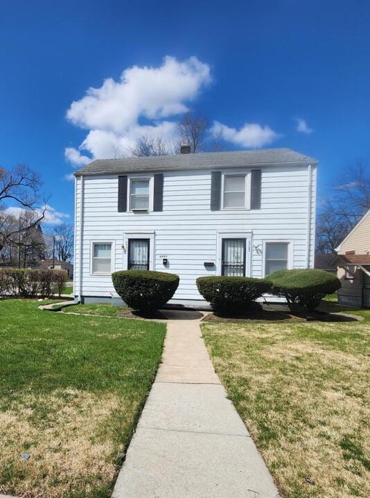 4988 Jefferson St in Gary, IN - Building Photo