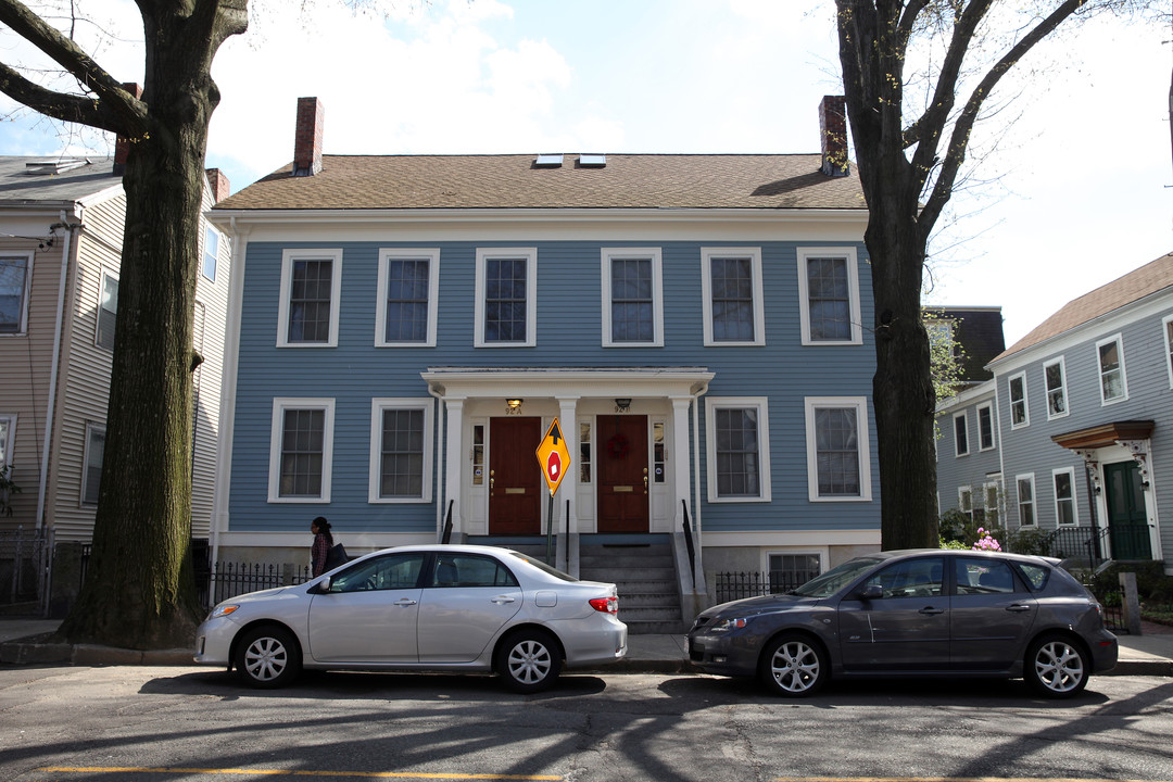 92 Gore St in Cambridge, MA - Foto de edificio