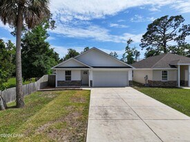 205 Woodlawn Ct in Panama City Beach, FL - Building Photo