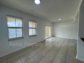 10885 NW 89th Terrace in Doral, FL - Building Photo - Building Photo