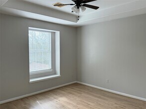 8131 Montague Manor Ln in Houston, TX - Building Photo - Building Photo