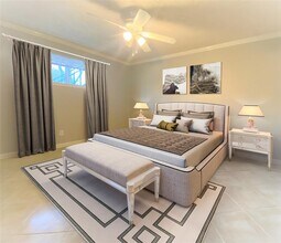 911 Byrne St-Unit -6 in Houston, TX - Building Photo - Building Photo