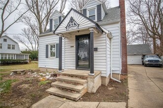 483 Bank St in Painesville, OH - Building Photo - Building Photo