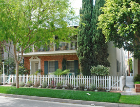 125 S Crescent Dr in Beverly Hills, CA - Building Photo - Building Photo