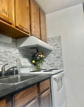 1 Continental Ct in Woburn, MA - Building Photo - Building Photo