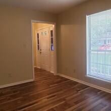 2202 Lisa Carole Dr in Charlotte, NC - Building Photo - Building Photo