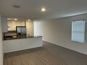 10022 Ana Hts in San Antonio, TX - Building Photo - Building Photo