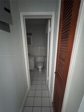 1578 NE 33rd St in Oakland Park, FL - Building Photo - Building Photo