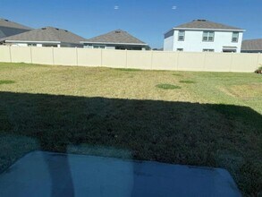 3440 Ivy Holw Dr in Plant City, FL - Foto de edificio - Building Photo