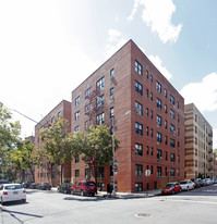2245 Barker Ave in Bronx, NY - Building Photo