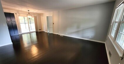 1172 Camellia Dr in Marietta, GA - Building Photo - Building Photo