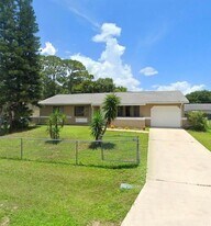 5608 Kismet Terrace in North Port, FL - Building Photo