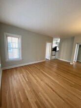 732 Reba Pl, Unit C2 in Evanston, IL - Building Photo - Building Photo