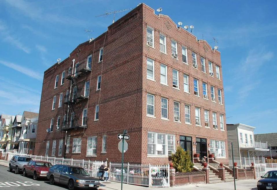 101-103 Arlington Ave in Brooklyn, NY - Foto de edificio